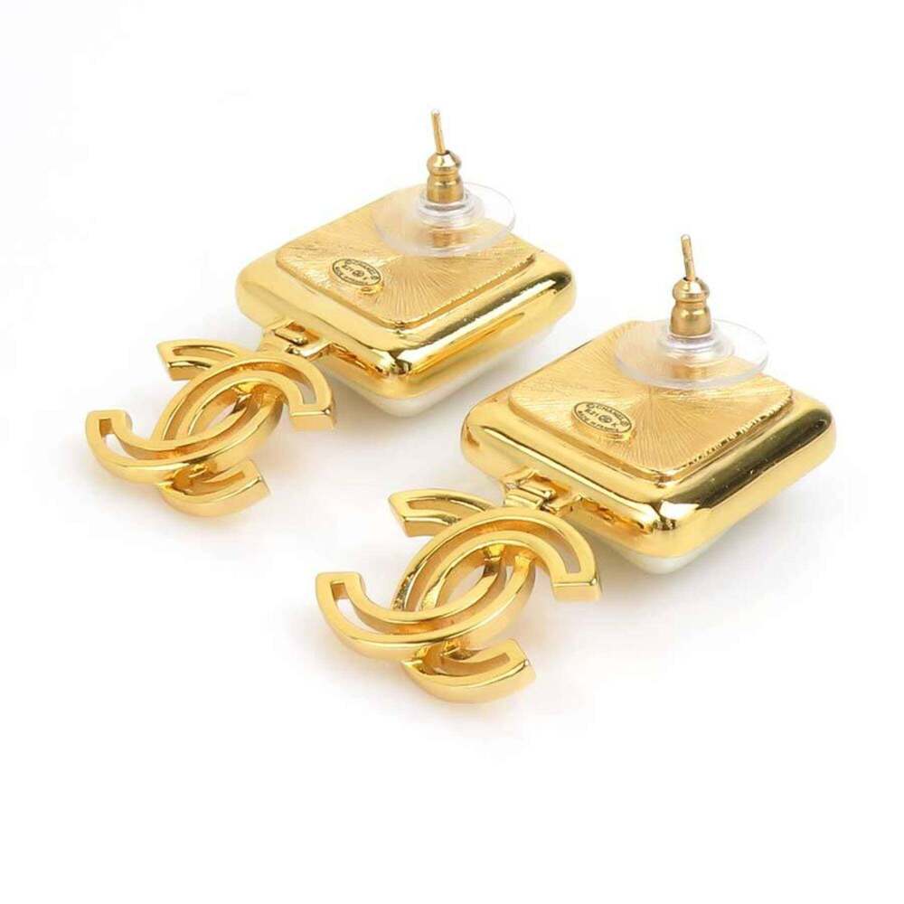 CHANEL Authentic White Pearl Earrings - Picture 5 of 11